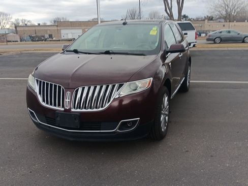 Used 2011 Lincoln MKX AWD w/ 102A Rapid Spec Order Code image 11