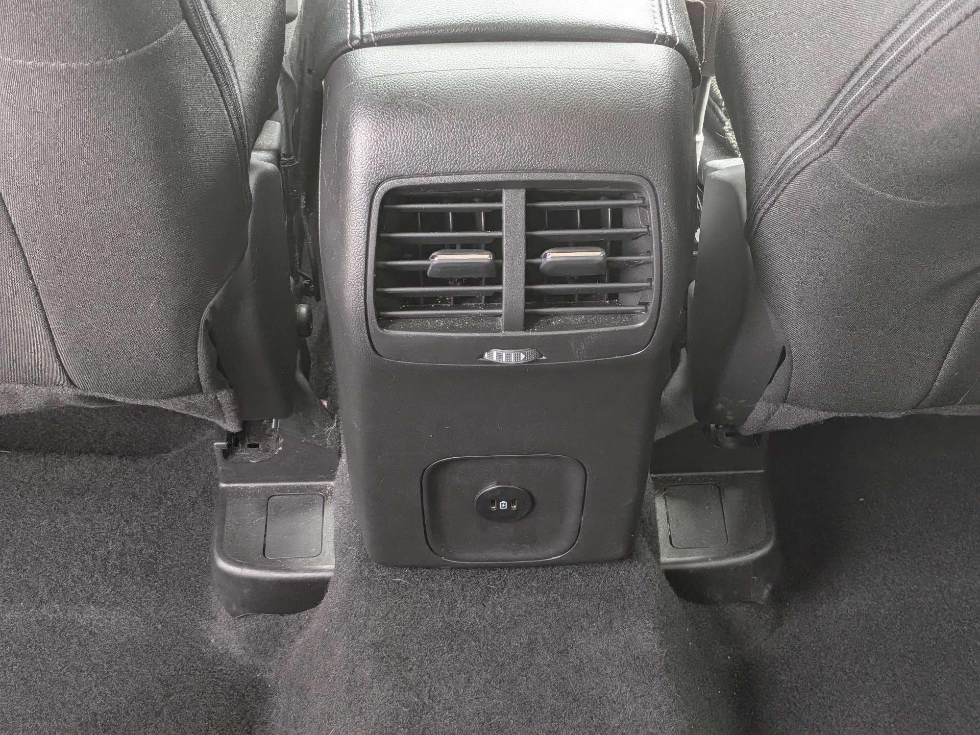 Used 2025 Ford Escape Active AWD/4WD image 15