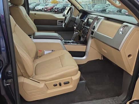 Used 2014 Ford F150 Lariat w/ Lariat Chrome Package image 31