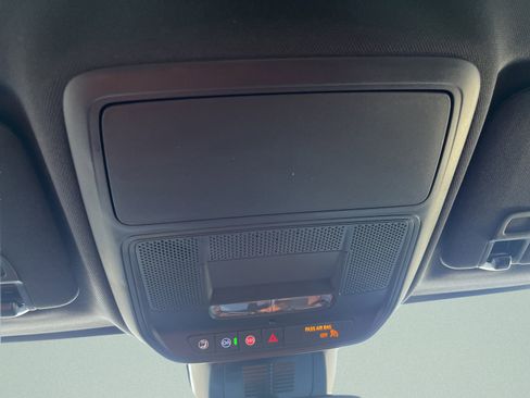 New 2026 Chevrolet Equinox LT image 19