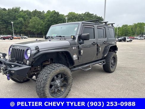 Used 2017 Jeep Wrangler Unlimited Sport w/ Connectivity Group AWD/4WD image 3
