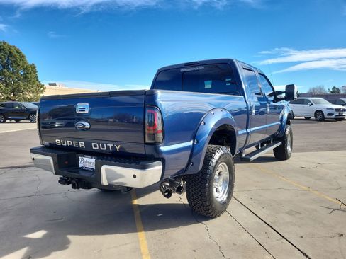 Used 2013 Ford F250 Lariat w/ Lariat Ultimate Pkg image 2