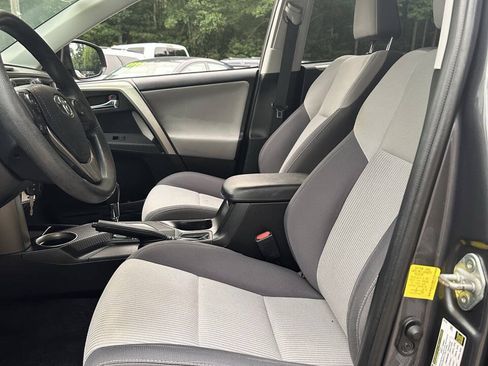 Used 2014 Toyota RAV4 XLE AWD/4WD image 17