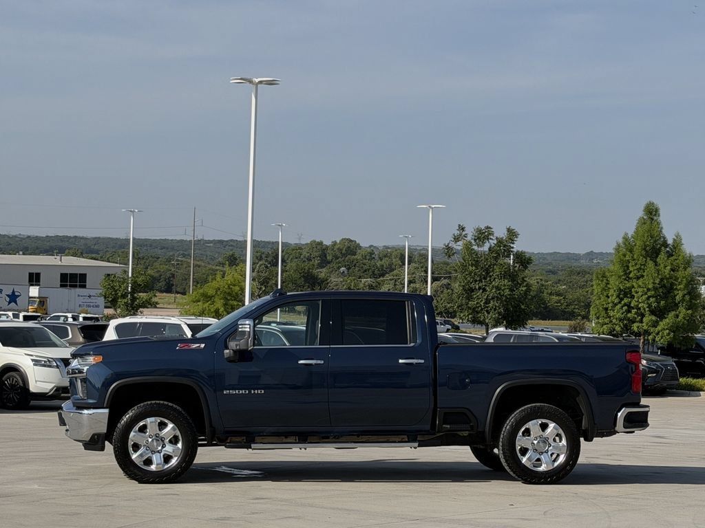 Used 2020 Chevrolet Silverado 2500 LTZ w/ LTZ Premium Package AWD/4WD image 3