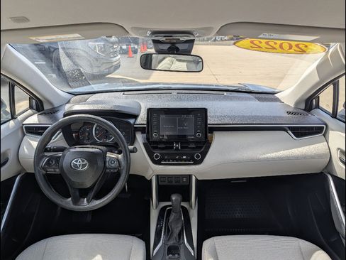 Used 2022 Toyota Corolla Cross L image 23