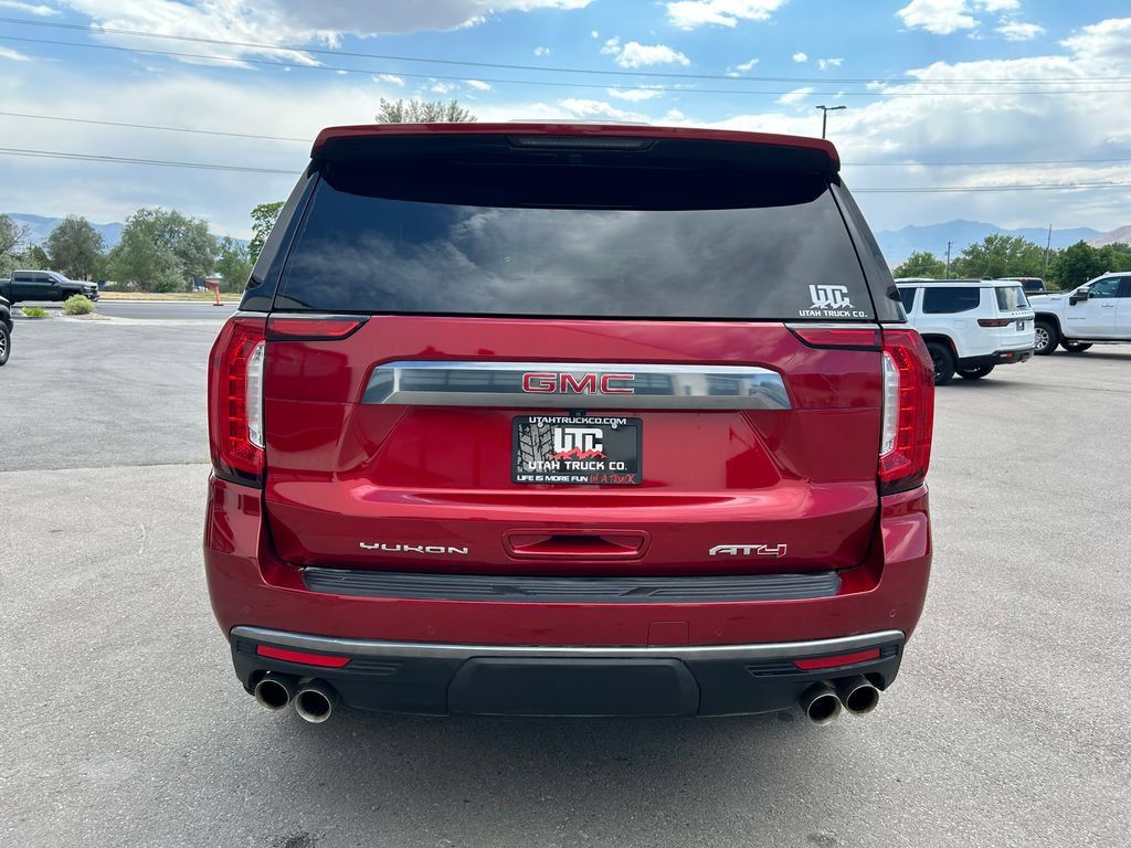 Used 2024 GMC Yukon AT4 w/ AT4 Premium Plus Package AWD/4WD image 6