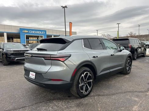 New 2026 Chevrolet Equinox EV LT image 3