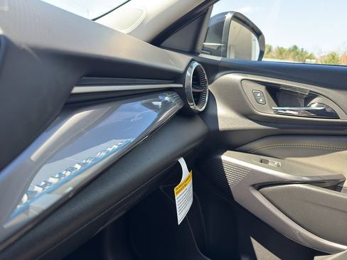 New 2026 Chevrolet Trax ACTIV w/ Driver Confidence Package FWD image 18
