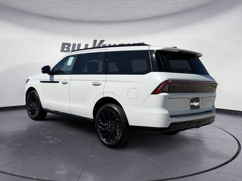 New 2026 Lincoln Navigator Reserve w/ Jet Appearance Package AWD/4WD image 3