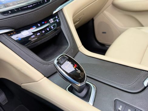 Used 2018 Cadillac XT5 Premium Luxury AWD/4WD image 34
