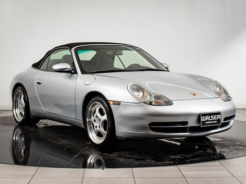 Used 2001 Porsche 911 Carrera 4 image 10