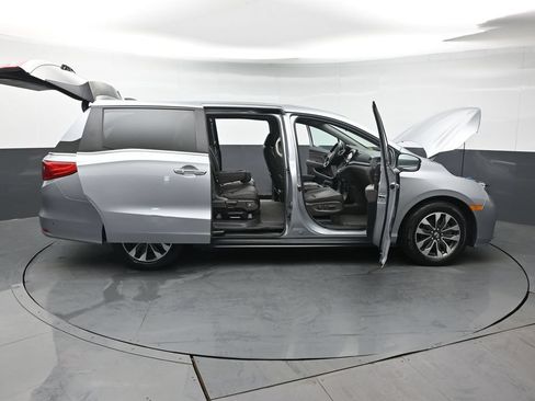 Used 2024 Honda Odyssey EX-L image 54
