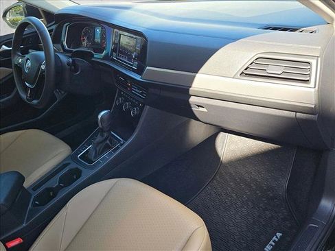 Used 2020 Volkswagen Jetta SE w/ SE Cold Weather Package image 22