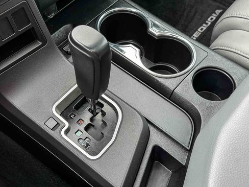 Used 2018 Toyota Sequoia Limited w/ Safety & Convenience Package RWD image 35