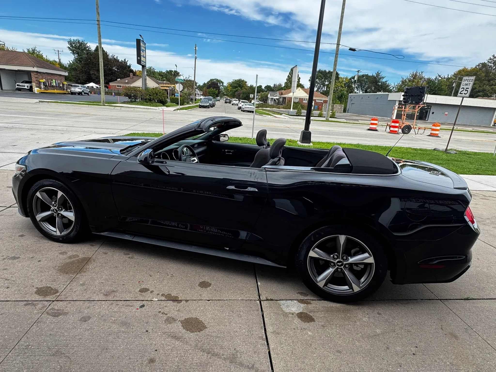 Used 2015 Ford Mustang Convertible w/ Equipment Group 051A RWD image 13
