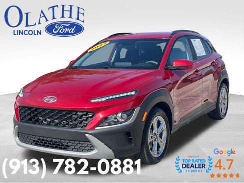 Used 2022 Hyundai Kona SEL w/ Cargo Package FWD image 2