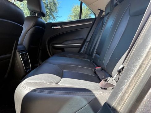 Used 2022 Chrysler 300 Touring L RWD image 11