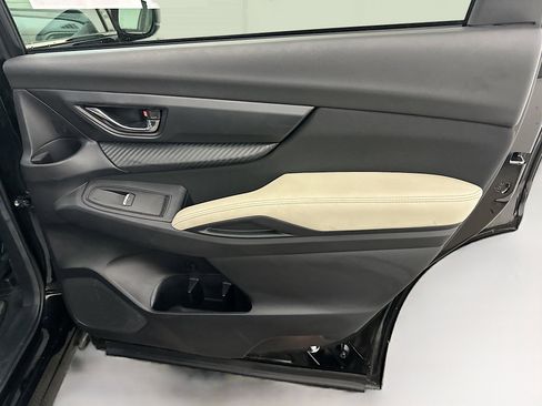 Used 2025 Subaru Ascent Premium image 32