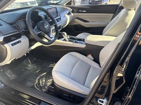 Used 2024 Nissan Altima 2.5 SV AWD/4WD image 22
