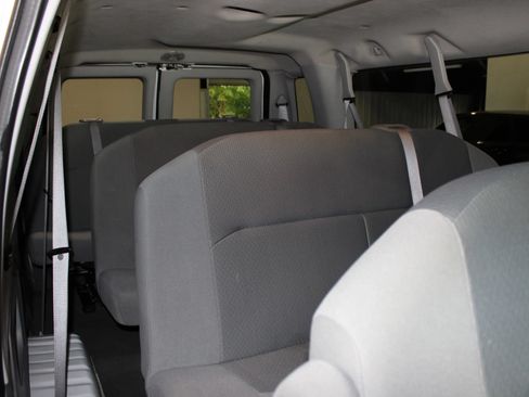 Used 2008 Ford E-350 and Econoline 350 XL RWD image 26
