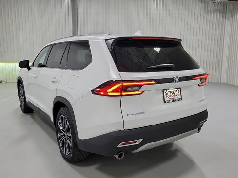 Certified 2024 Toyota Grand Highlander AWD Hybrid image 6