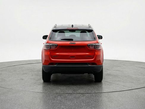 Used 2025 Jeep Compass Trailhawk AWD/4WD image 7