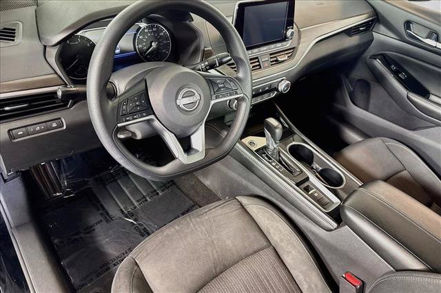 Used 2023 Nissan Altima 2.5 SV AWD/4WD image 9