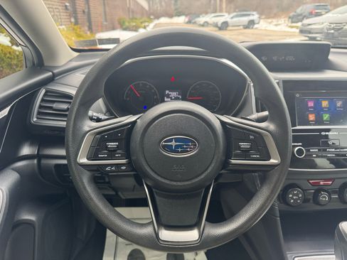 Used 2018 Subaru Impreza 2.0i Premium image 10