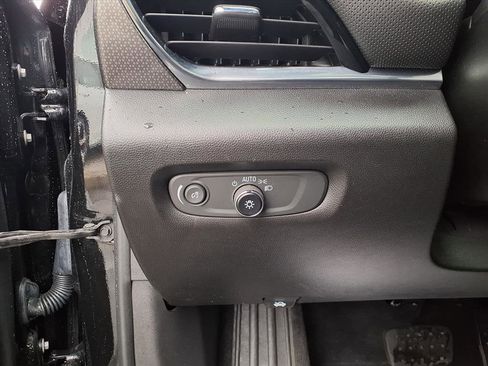 Used 2023 Chevrolet Traverse Premier w/ Redline Edition image 21