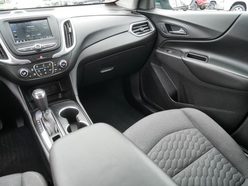 Used 2019 Chevrolet Equinox LT FWD image 11
