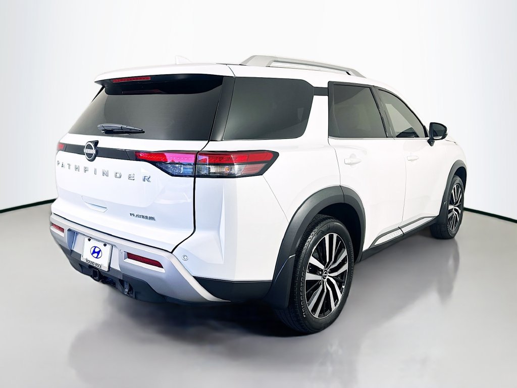 Used 2025 Nissan Pathfinder Platinum FWD image 5