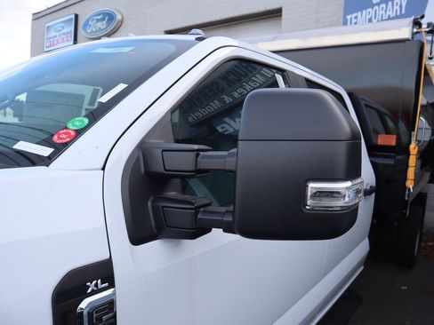 New 2026 Ford F550 4x4 Crew Cab image 11