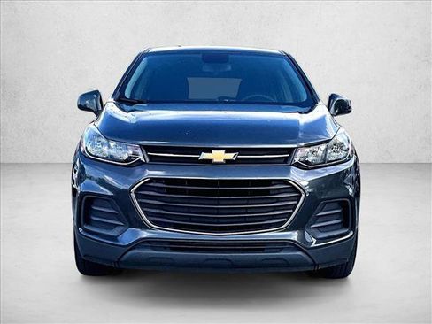 Used 2020 Chevrolet Trax LS FWD image 3