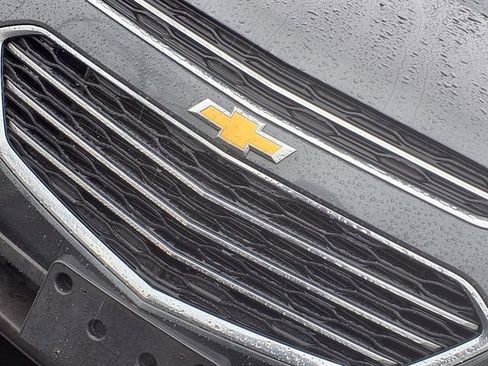 Used 2017 Chevrolet Equinox Premier image 26