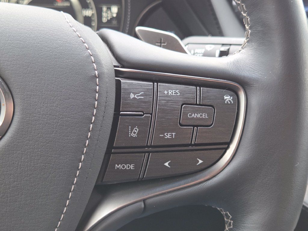 Used 2019 Lexus LS 500 AWD w/ Interior Upgrade Package image 17