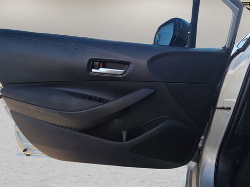 Used 2021 Toyota Corolla LE image 22