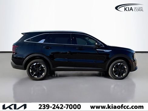New 2026 Kia Sorento S image 6