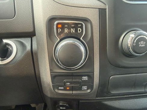 Used 2017 RAM 1500 Express AWD/4WD image 22