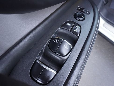 Certified 2020 Nissan Murano SL w/ Moonroof Package image 16