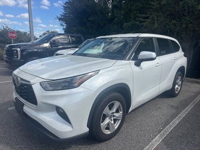 Certified 2023 Toyota Highlander LE