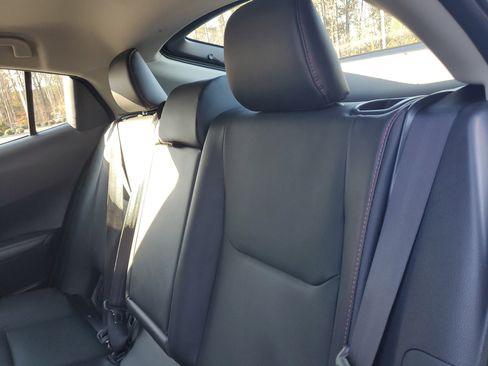 Used 2024 Toyota Prius Prime Premium image 12