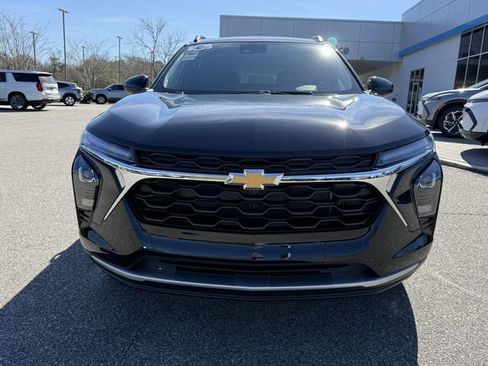 New 2026 Chevrolet Trax LT w/ Driver Confidence Package image 8