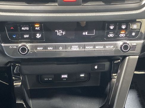 Used 2024 Kia Seltos SX w/ SX Sunroof Package image 17