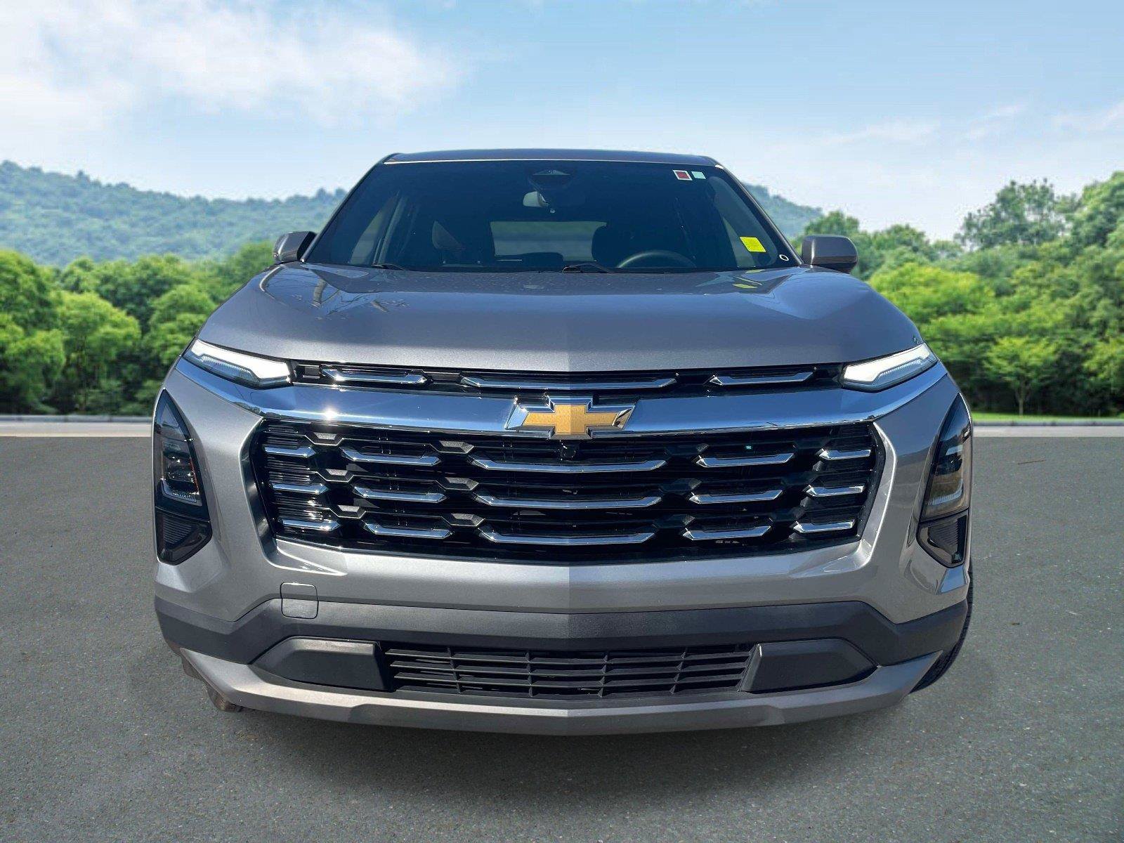 Used 2026 Chevrolet Equinox LT FWD image 8