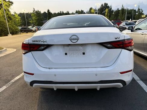 Used 2024 Nissan Sentra SV FWD image 5