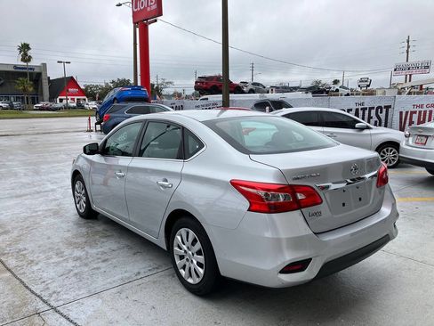 Used 2019 Nissan Sentra S image 5