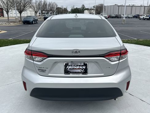 Used 2024 Toyota Corolla LE image 9