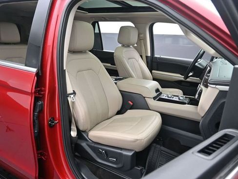 Certified 2022 Ford Expedition Max Limited image 32