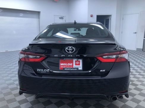 Used 2023 Toyota Camry SE image 7