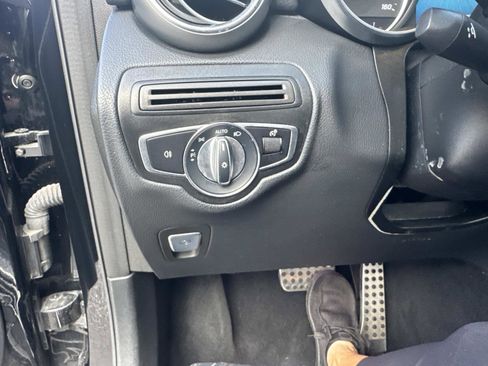 Certified 2022 Mercedes-Benz GLC 300 image 28